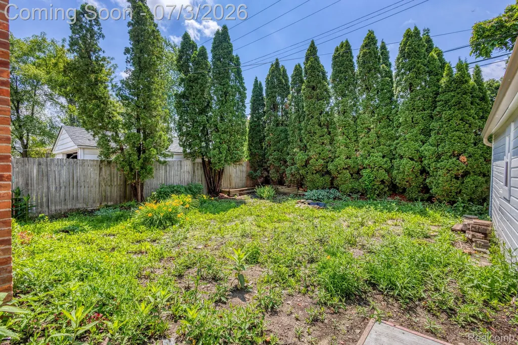 4335 W 14 Mile Road Royal Oak City MI 48073