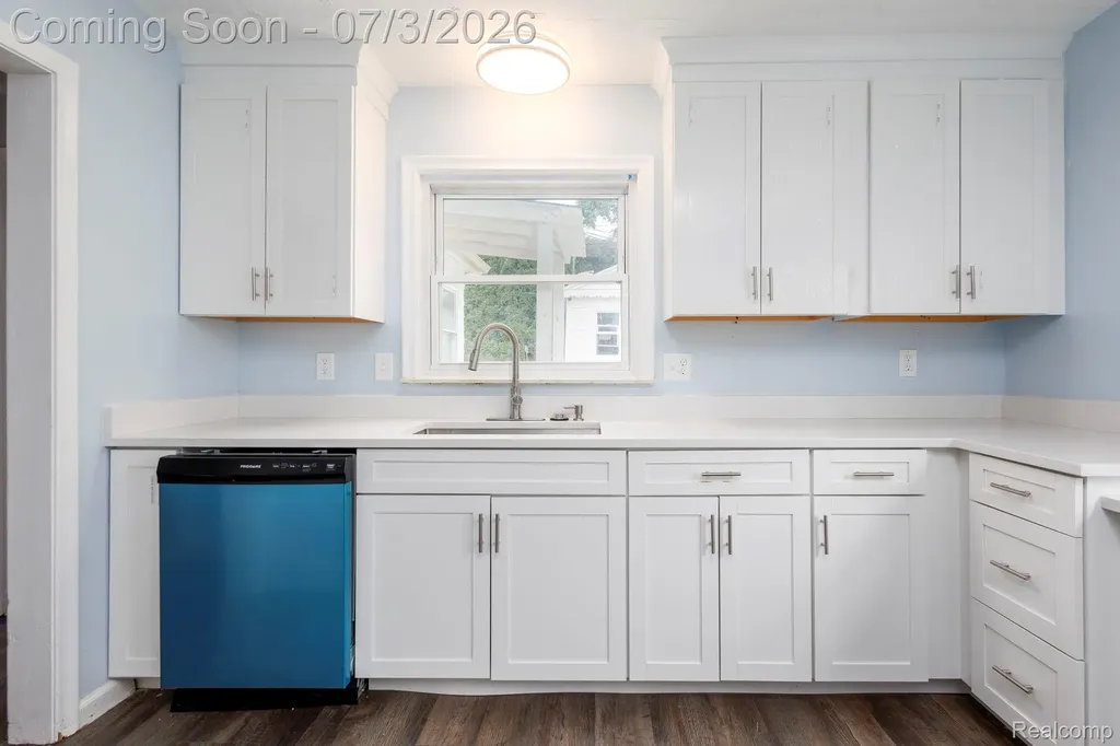 4335 W 14 Mile Road Royal Oak City MI 48073