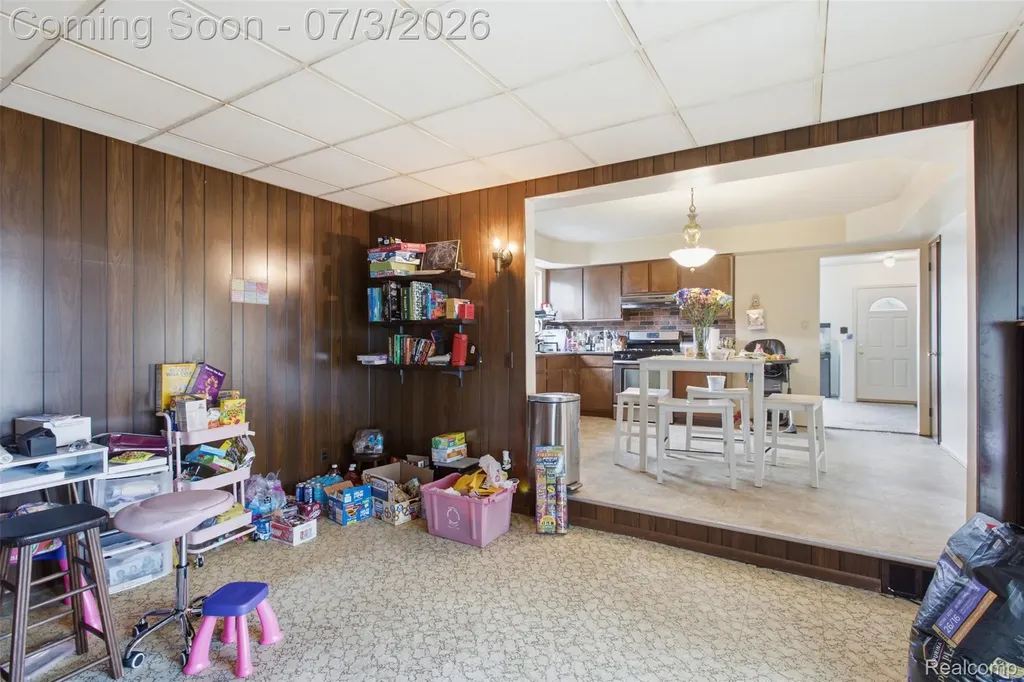 28445 Bradner Drive Warren City MI 48088