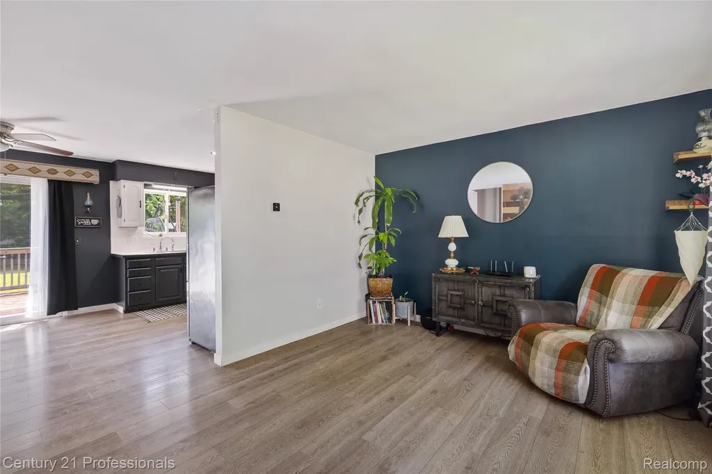 15037 Hogan Road Fenton Charter Township MI 48451