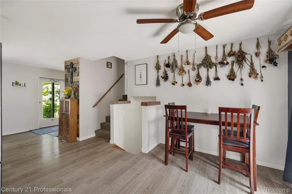 15037 Hogan Road Fenton Charter Township MI 48451