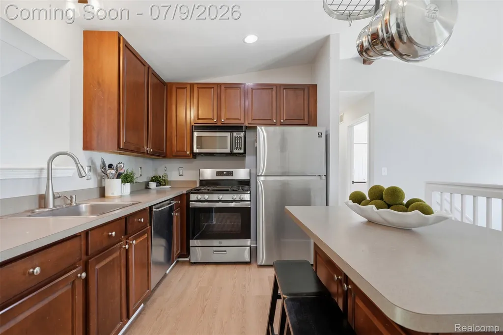 239 Andover Woods Drive Fenton City MI 48430