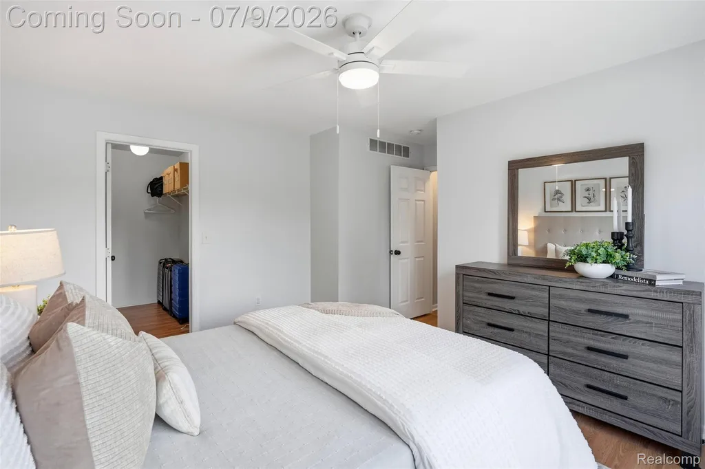 239 Andover Woods Drive Fenton City MI 48430