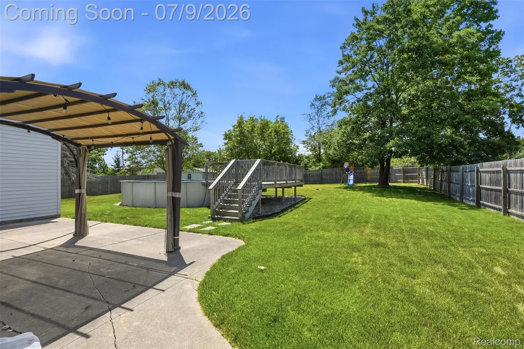 239 Andover Woods Drive Fenton City MI 48430