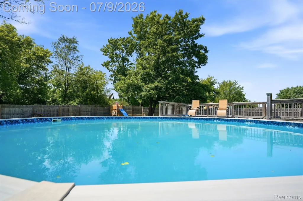 239 Andover Woods Drive Fenton City MI 48430
