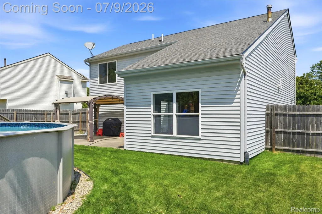 239 Andover Woods Drive Fenton City MI 48430
