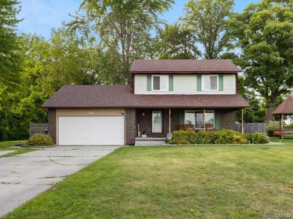 311 Collard Drive Marysville City MI 48040