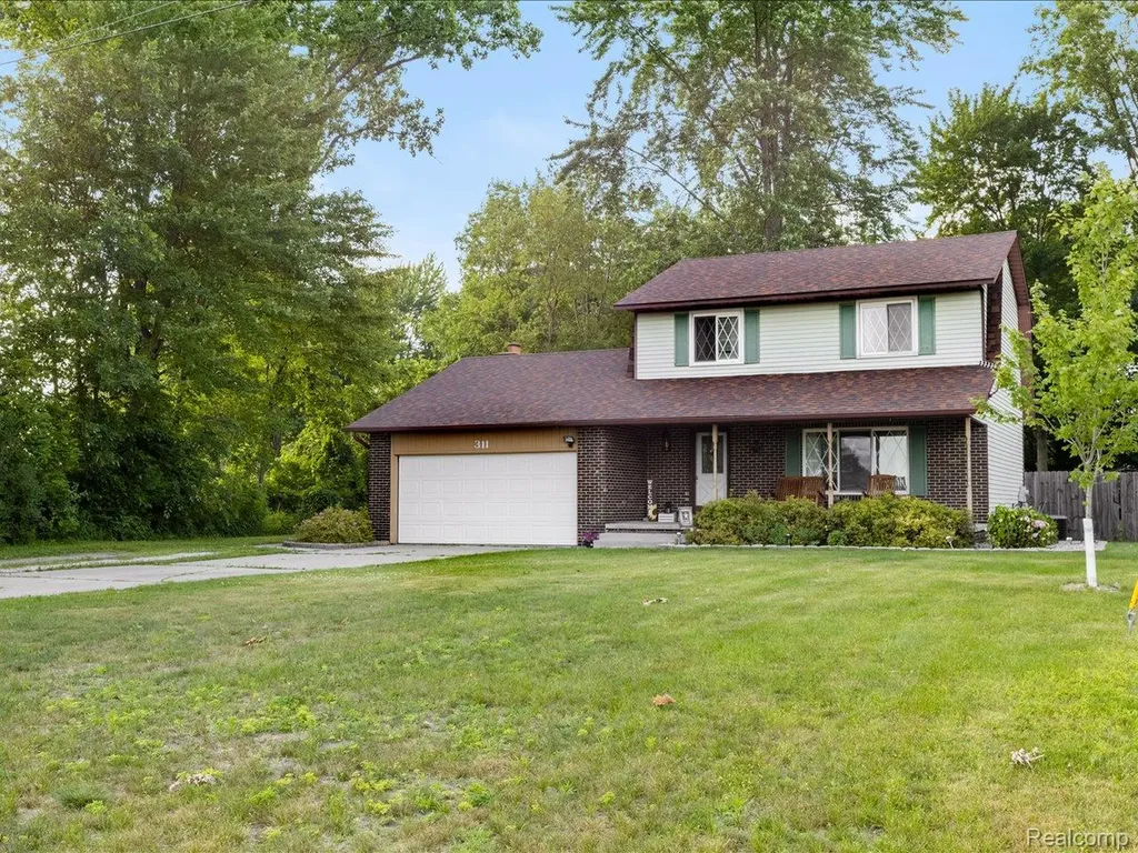 311 Collard Drive Marysville City MI 48040