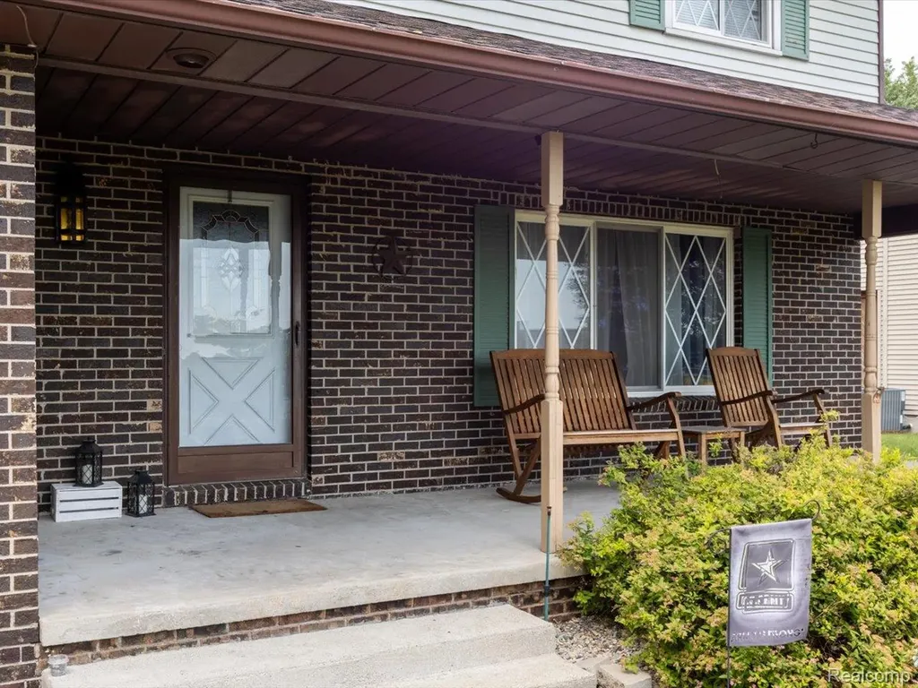 311 Collard Drive Marysville City MI 48040