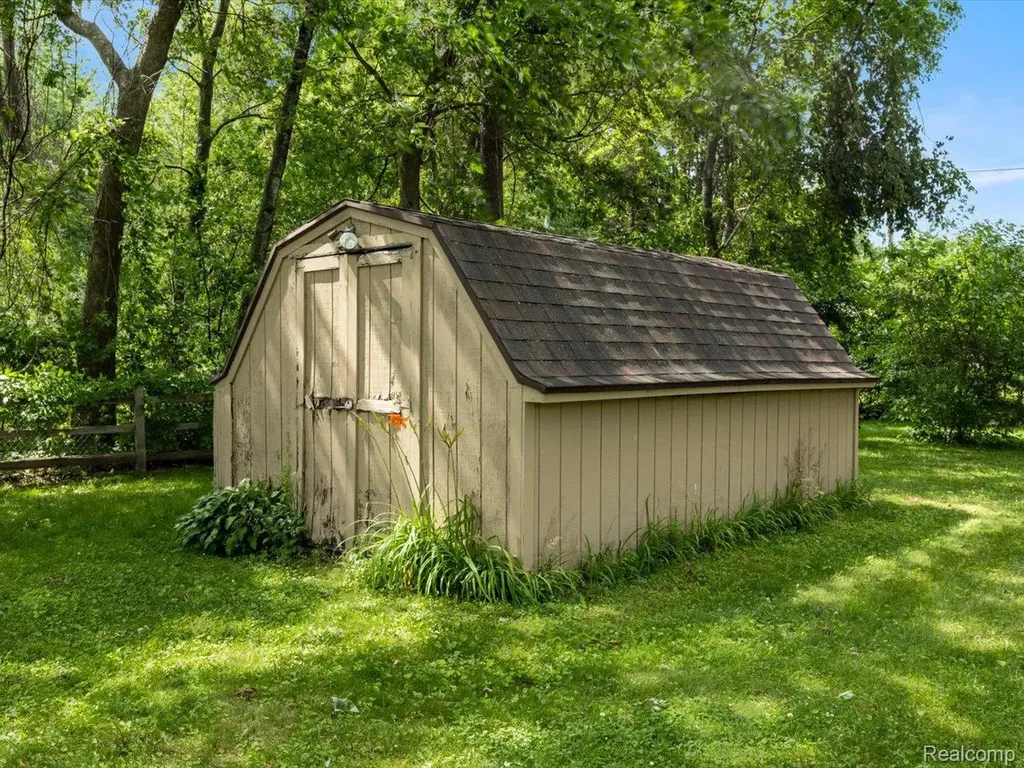 311 Collard Drive Marysville City MI 48040