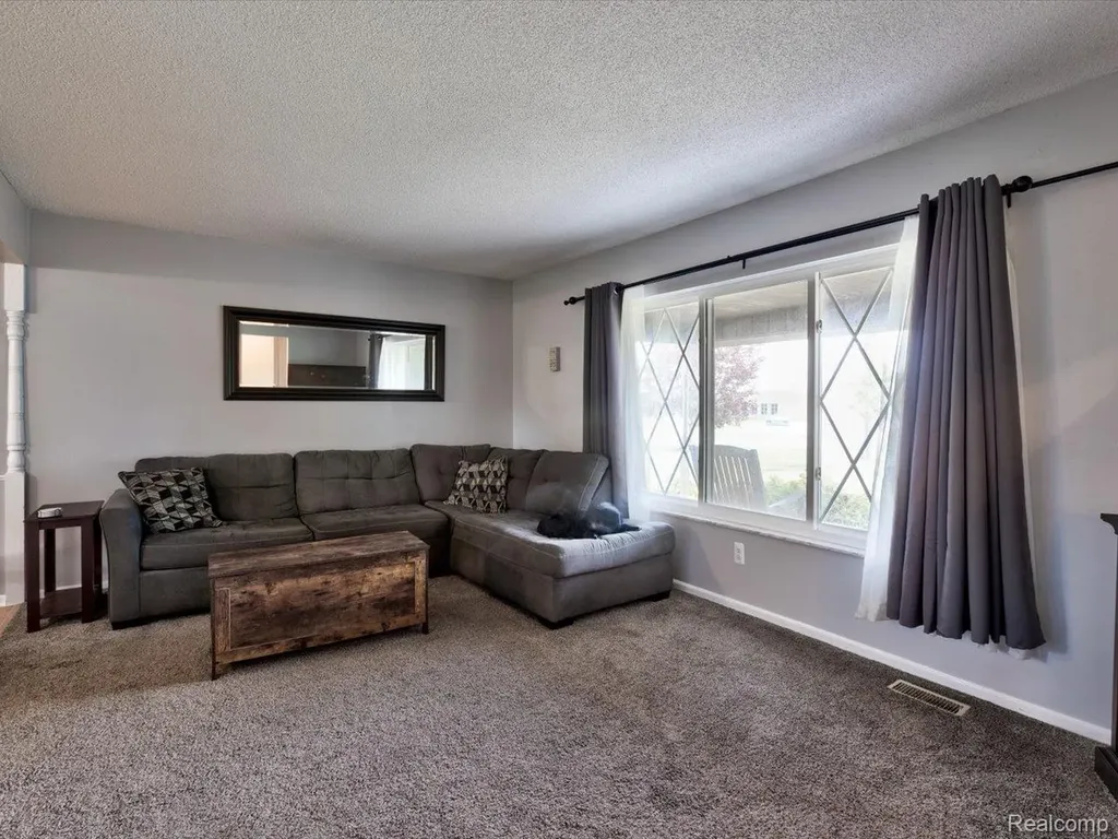 311 Collard Drive Marysville City MI 48040