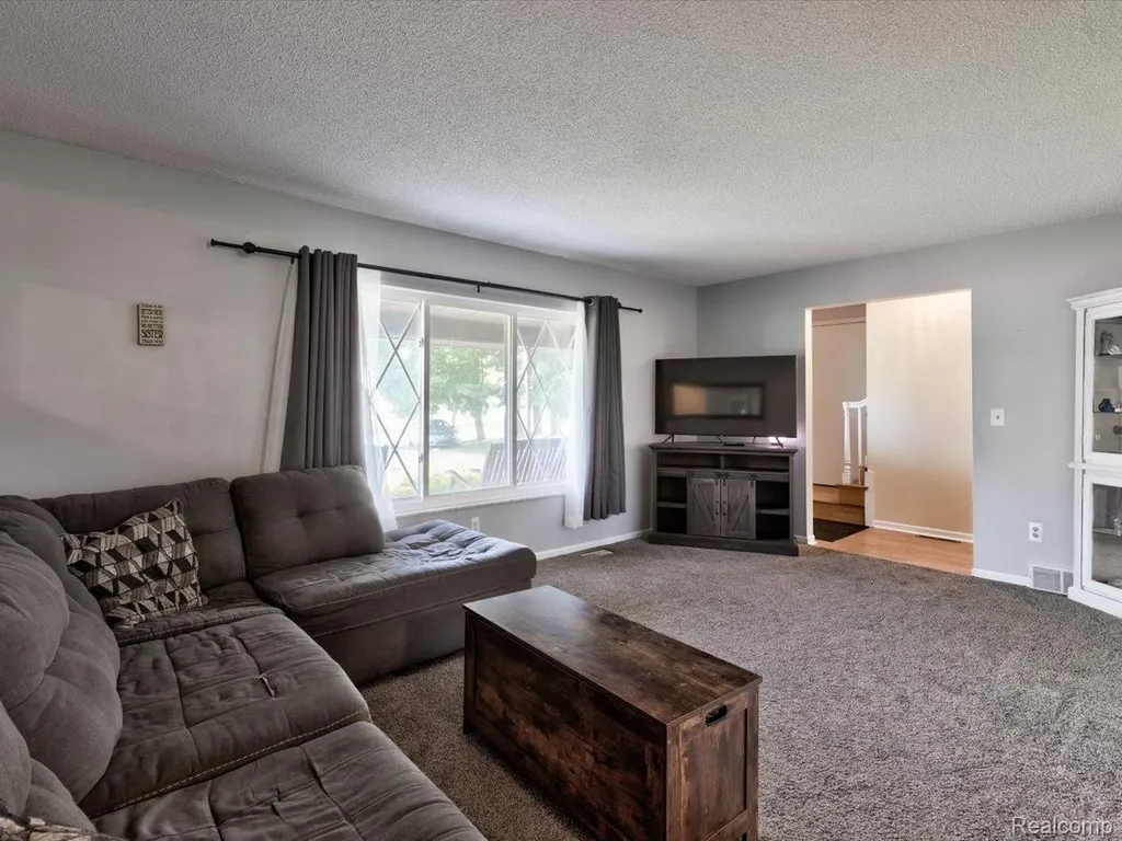 311 Collard Drive Marysville City MI 48040