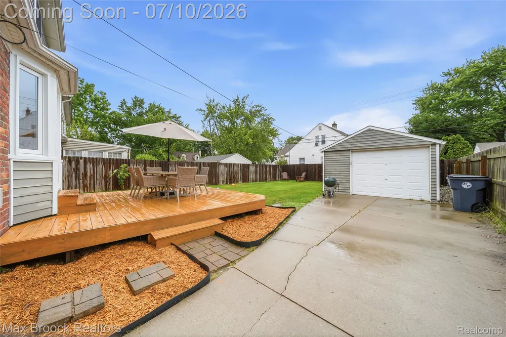 2370 Mortenson Boulevard Berkley City MI 48072