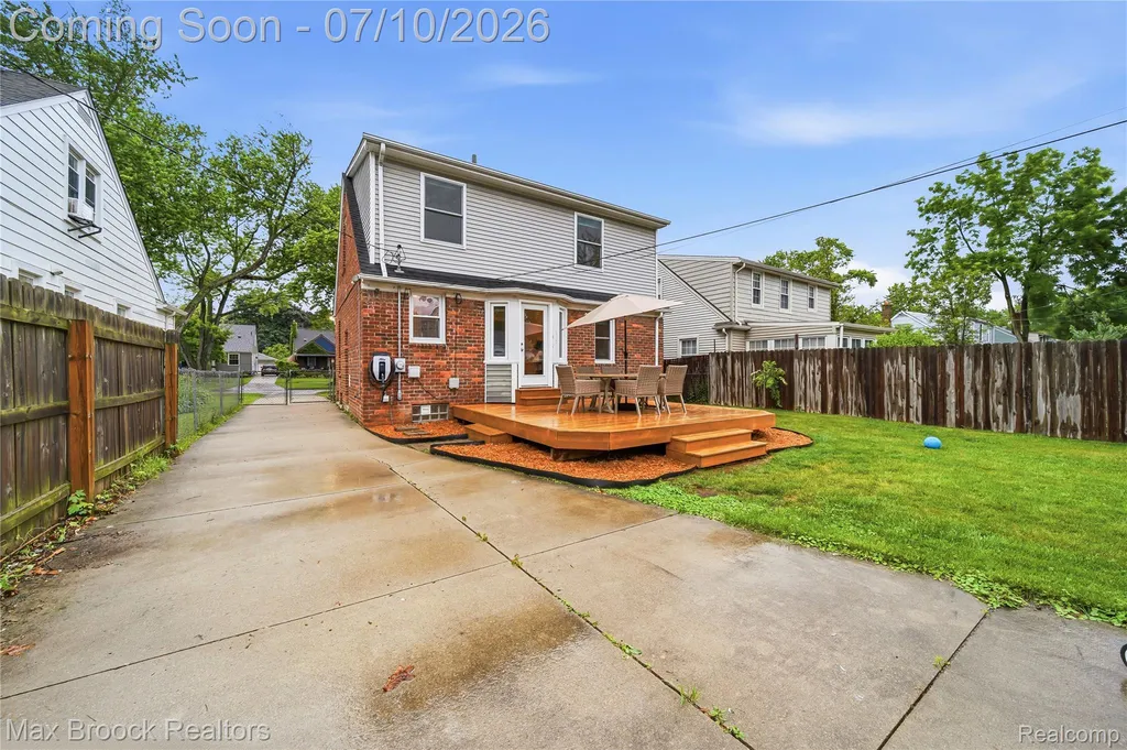 2370 Mortenson Boulevard Berkley City MI 48072