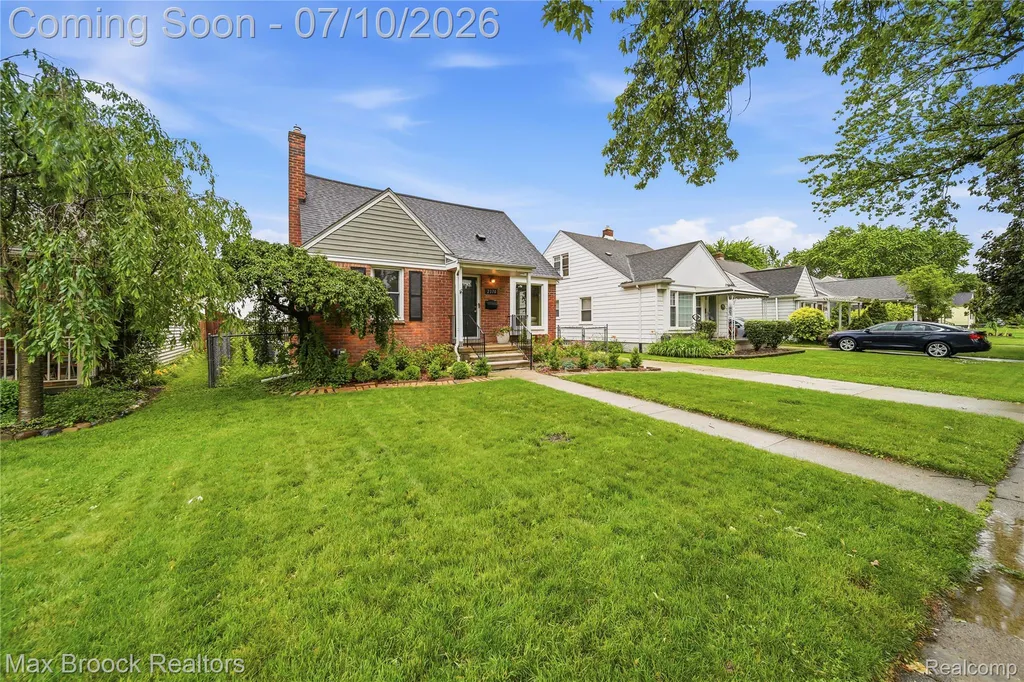 2370 Mortenson Boulevard Berkley City MI 48072