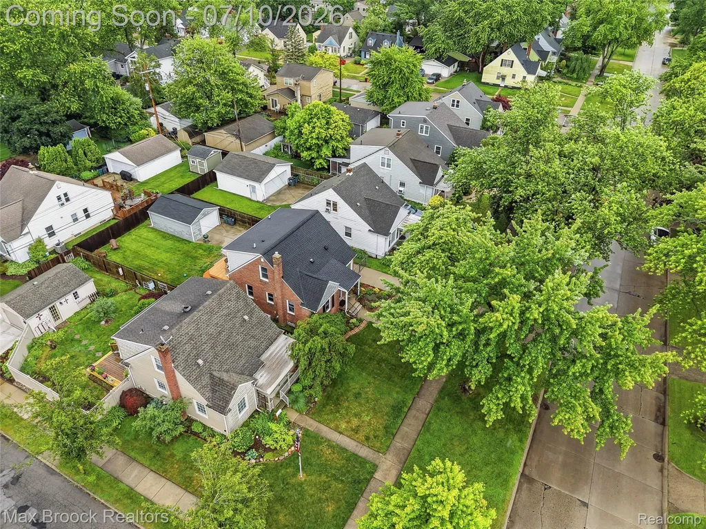 2370 Mortenson Boulevard Berkley City MI 48072