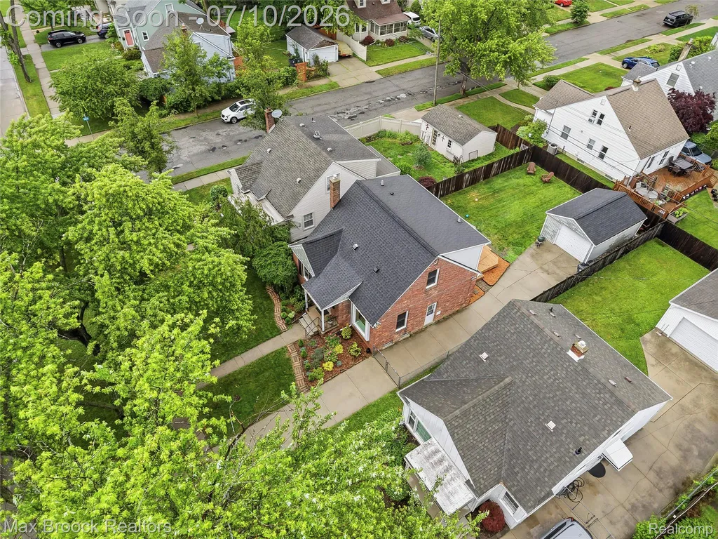 2370 Mortenson Boulevard Berkley City MI 48072