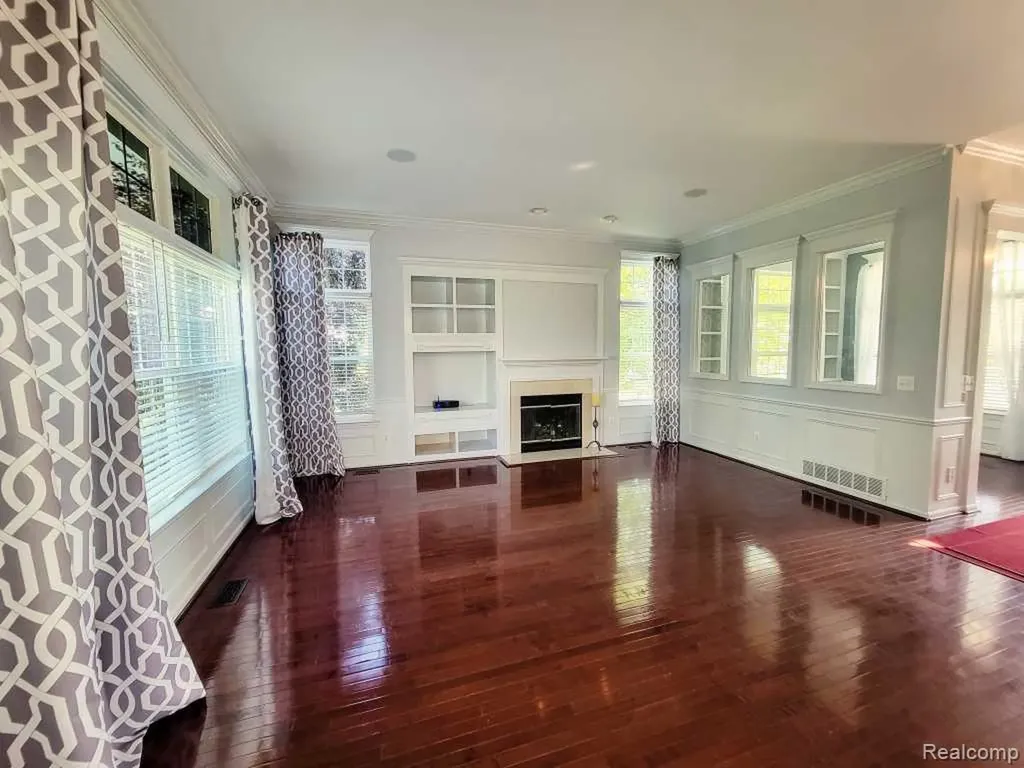 124 Champlain Boulevard Marion Township MI 48843