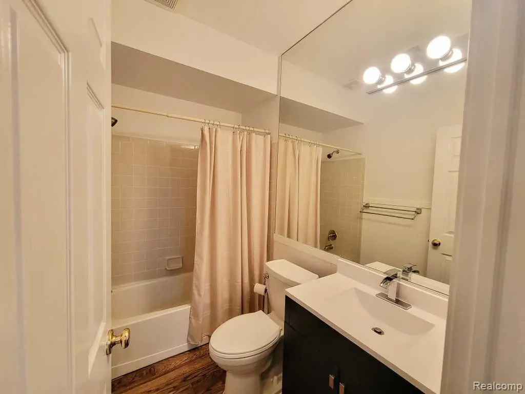 124 Champlain Boulevard Marion Township MI 48843