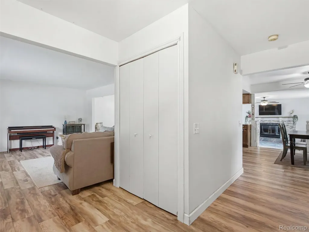 4040 Taggett Lake Drive Highland Charter Township MI 48357