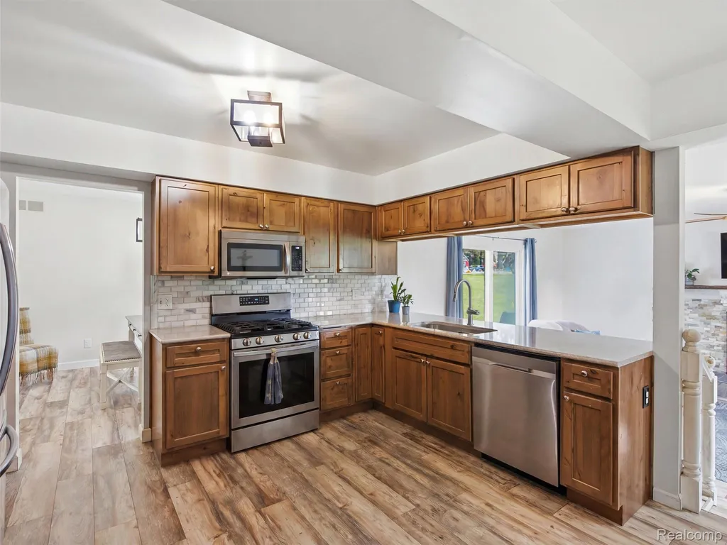 4040 Taggett Lake Drive Highland Charter Township MI 48357