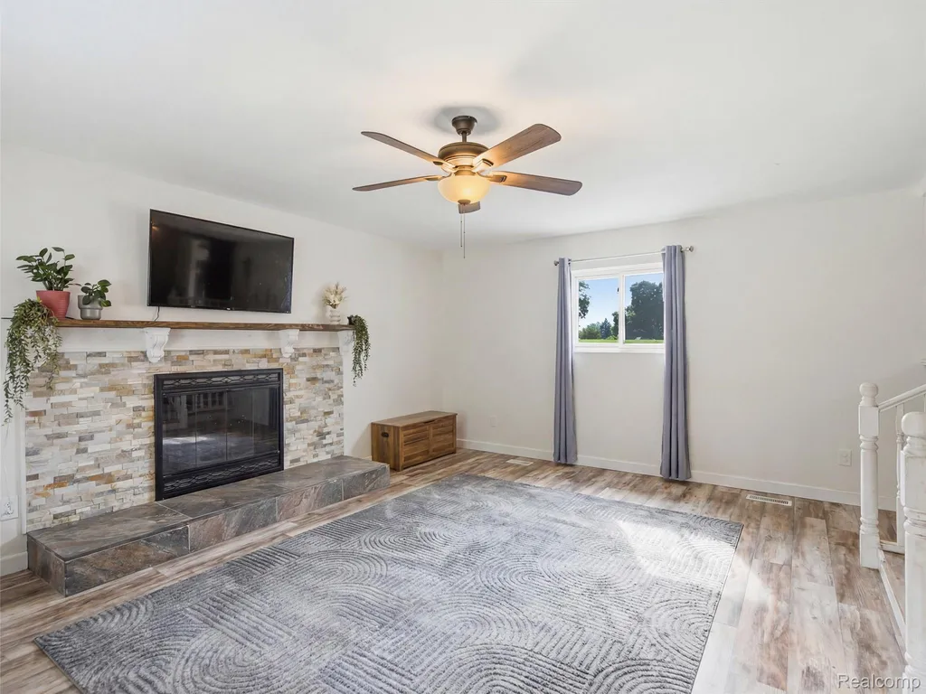 4040 Taggett Lake Drive Highland Charter Township MI 48357