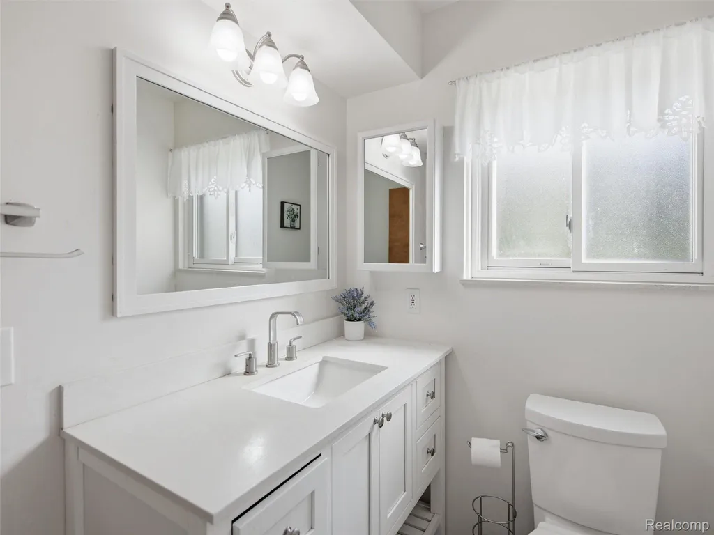 4040 Taggett Lake Drive Highland Charter Township MI 48357