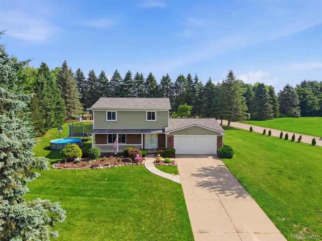 4040 Taggett Lake Drive Highland Charter Township MI 48357
