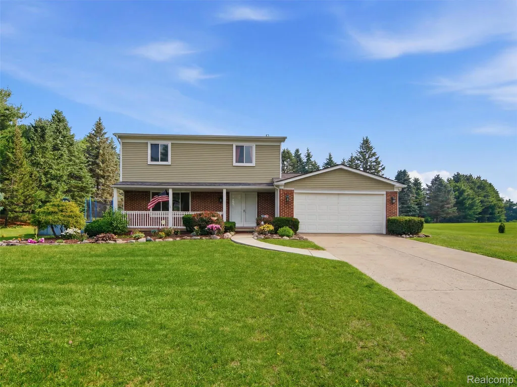 4040 Taggett Lake Drive Highland Charter Township MI 48357
