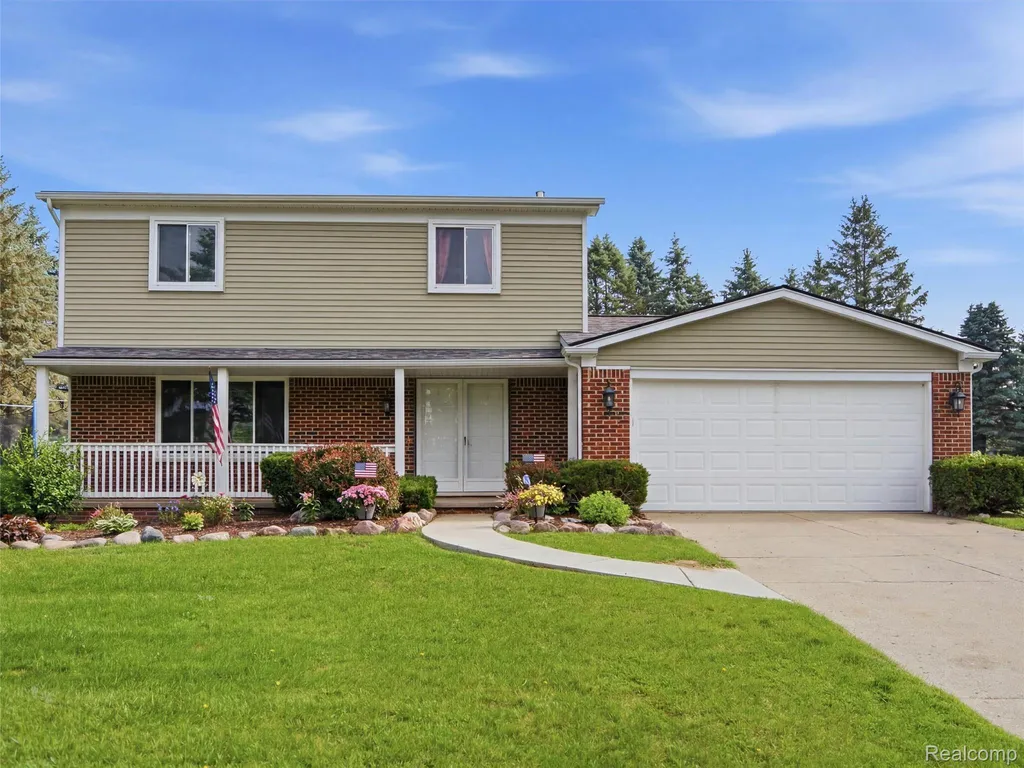 4040 Taggett Lake Drive Highland Charter Township MI 48357