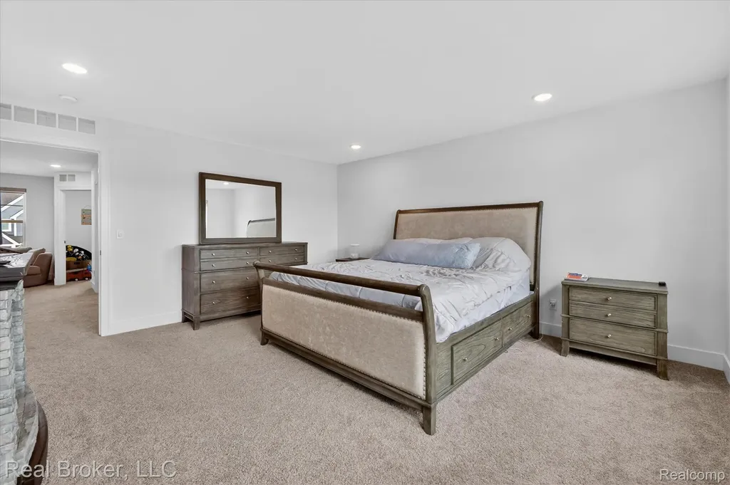 2344 Provencal Drive Commerce Charter Township MI 48382