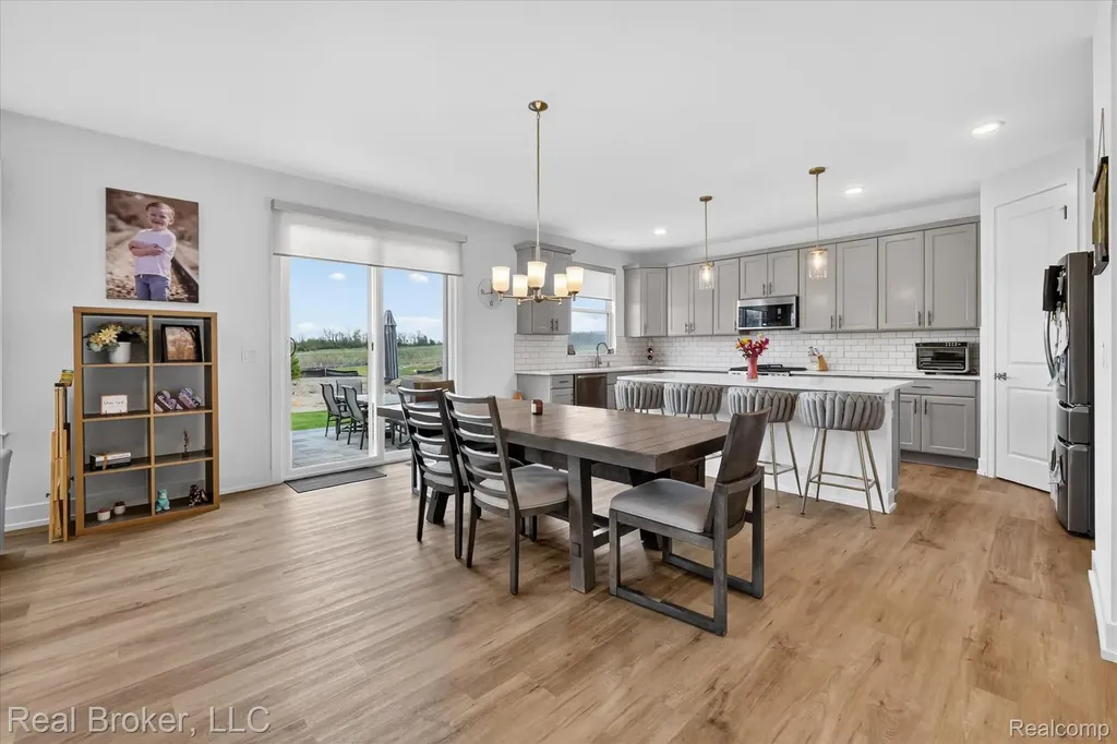 2344 Provencal Drive Commerce Charter Township MI 48382
