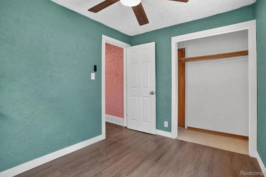 3901 Lowcroft Avenue Lansing City MI 48910
