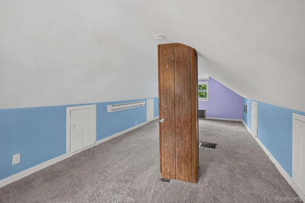 3901 Lowcroft Avenue Lansing City MI 48910