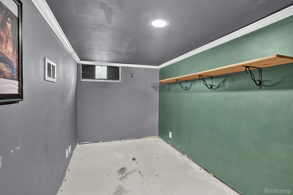 3901 Lowcroft Avenue Lansing City MI 48910