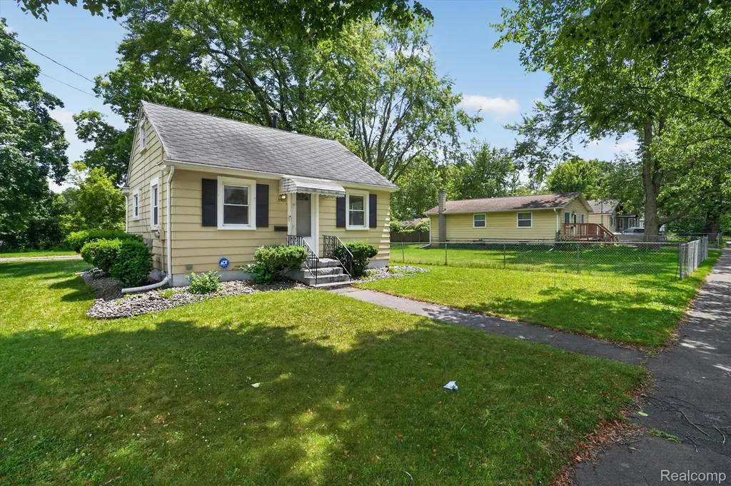 3901 Lowcroft Avenue Lansing City MI 48910