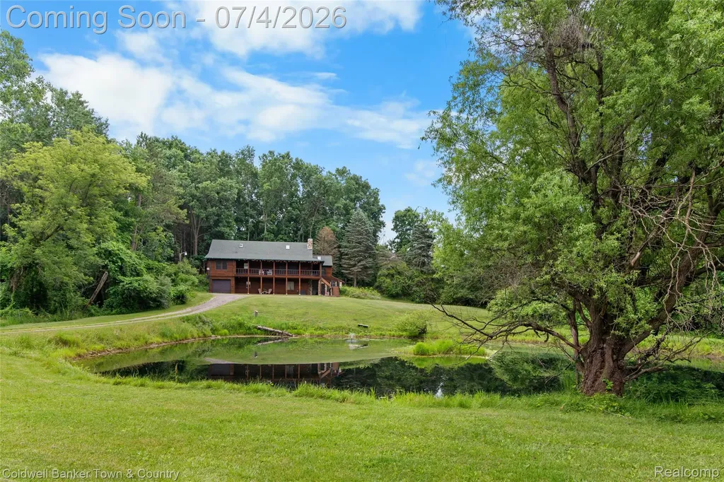 7335 Richardson Road Hamburg Township MI 48843