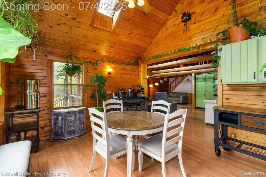 7335 Richardson Road Hamburg Township MI 48843