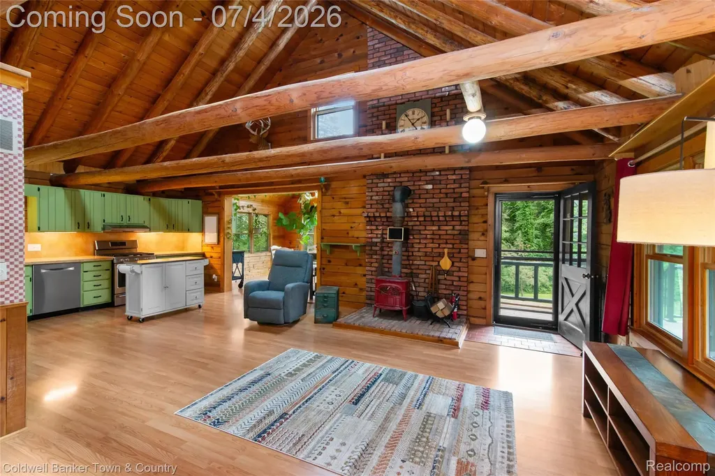 7335 Richardson Road Hamburg Township MI 48843