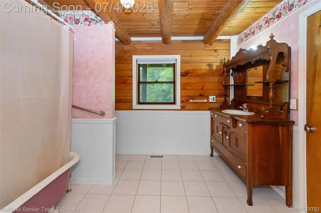 7335 Richardson Road Hamburg Township MI 48843