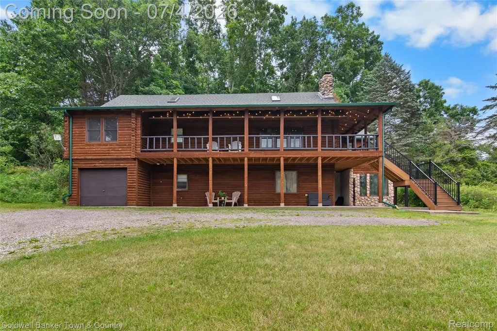 7335 Richardson Road Hamburg Township MI 48843