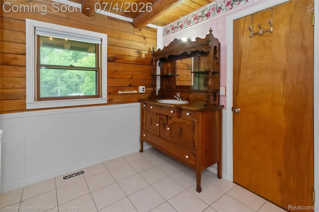 7335 Richardson Road Hamburg Township MI 48843