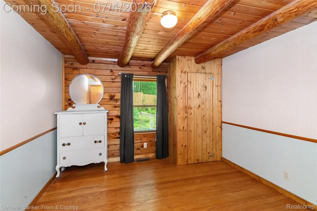 7335 Richardson Road Hamburg Township MI 48843