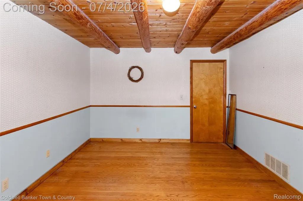 7335 Richardson Road Hamburg Township MI 48843