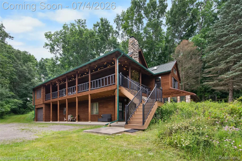 7335 Richardson Road Hamburg Township MI 48843