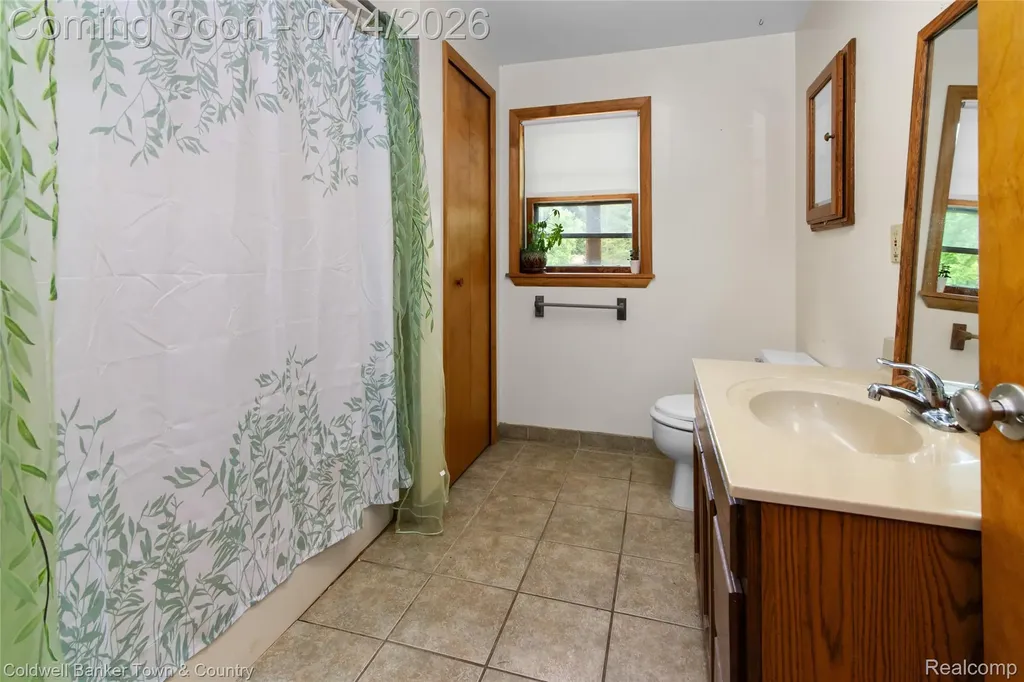 7335 Richardson Road Hamburg Township MI 48843