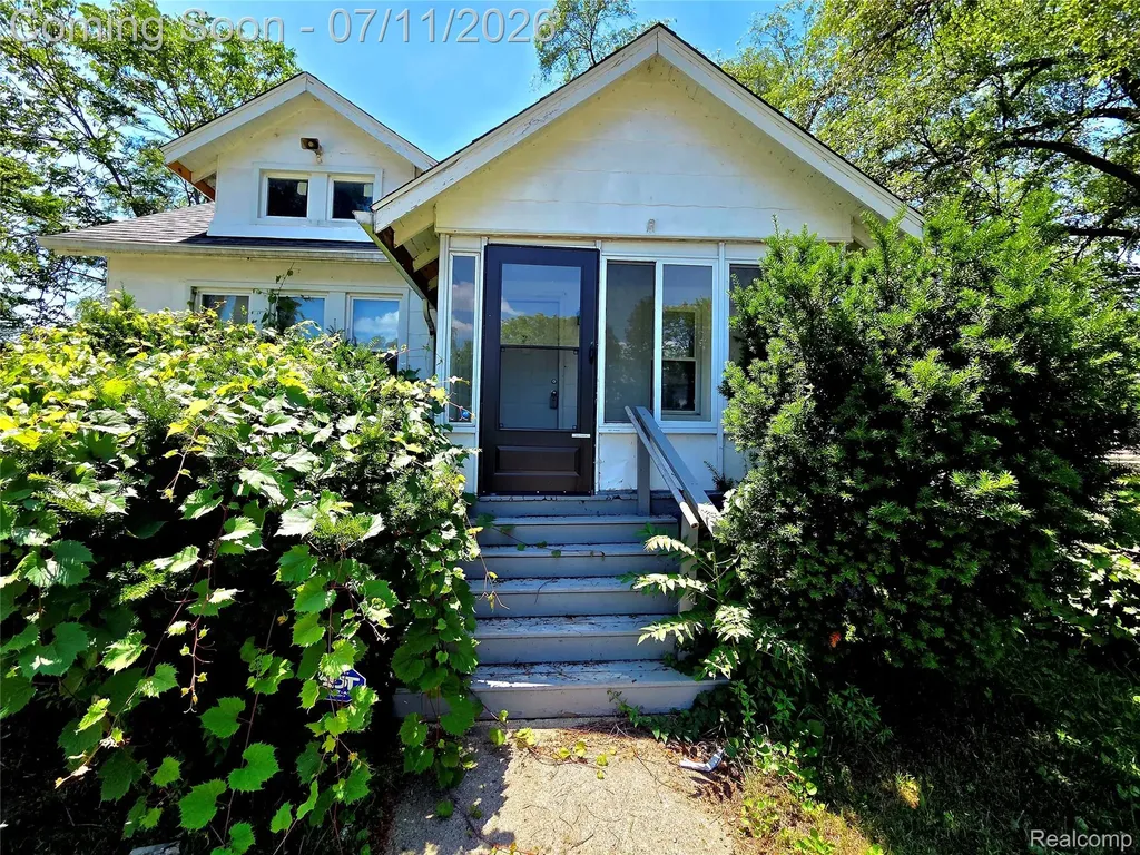 5021 Anatole Street Detroit City MI 48236
