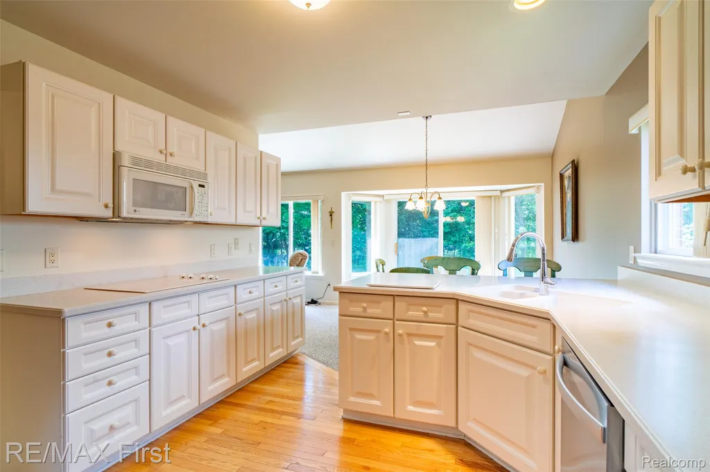 5503 Ortman Drive Sterling Heights City MI 48314