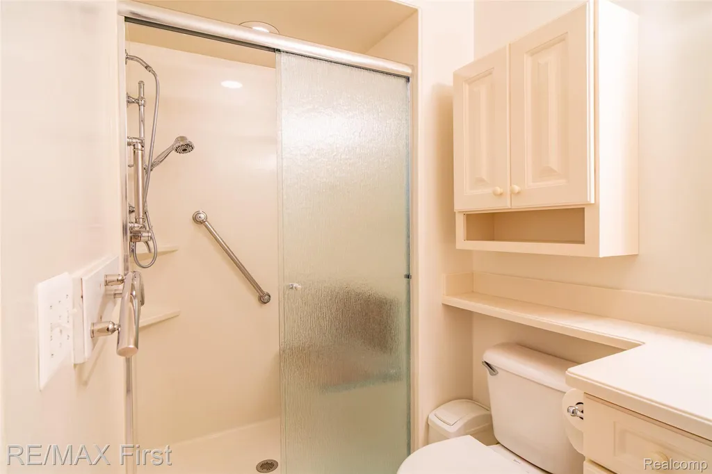 5503 Ortman Drive Sterling Heights City MI 48314