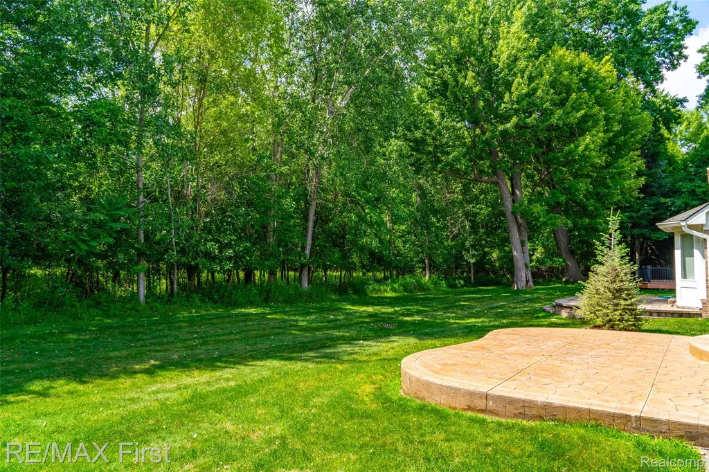 5503 Ortman Drive Sterling Heights City MI 48314